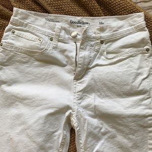 White twill slim fit pants